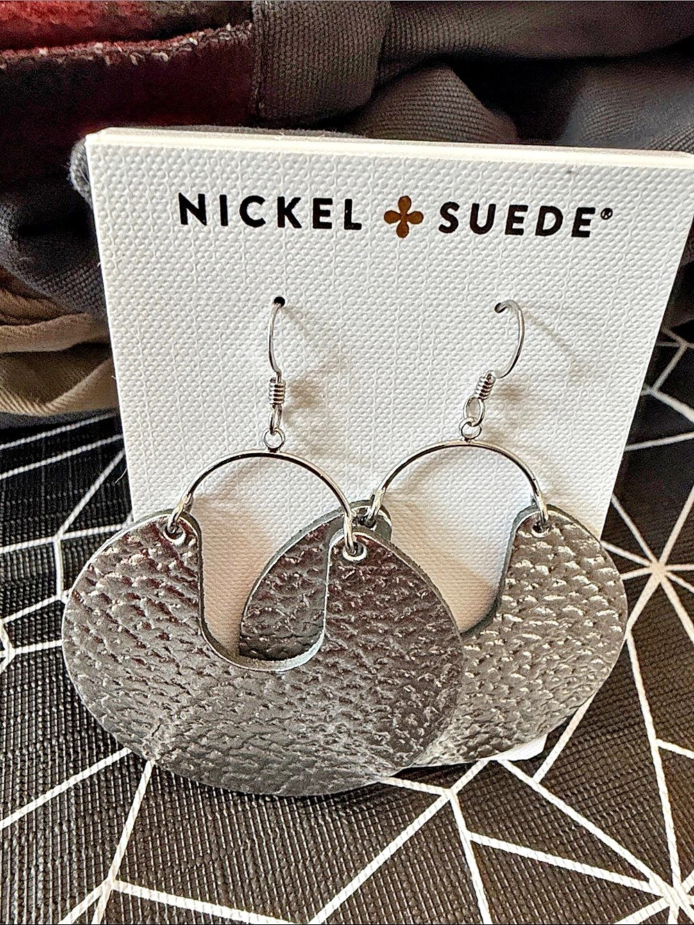Nickel & Suede Leo Hammered Silver Leather Earrings NWT
